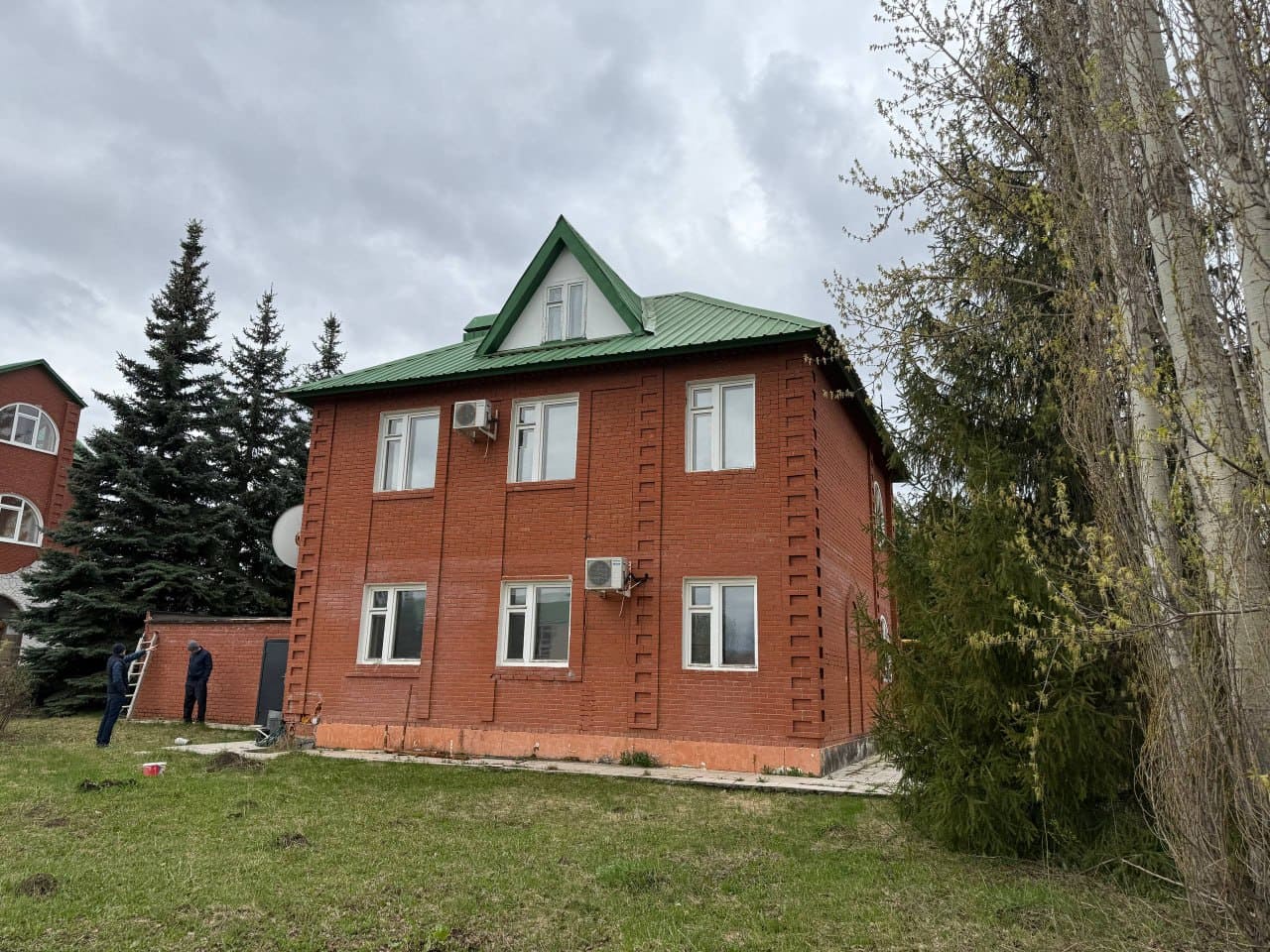 Дом в Уфе до реконструкции фасада